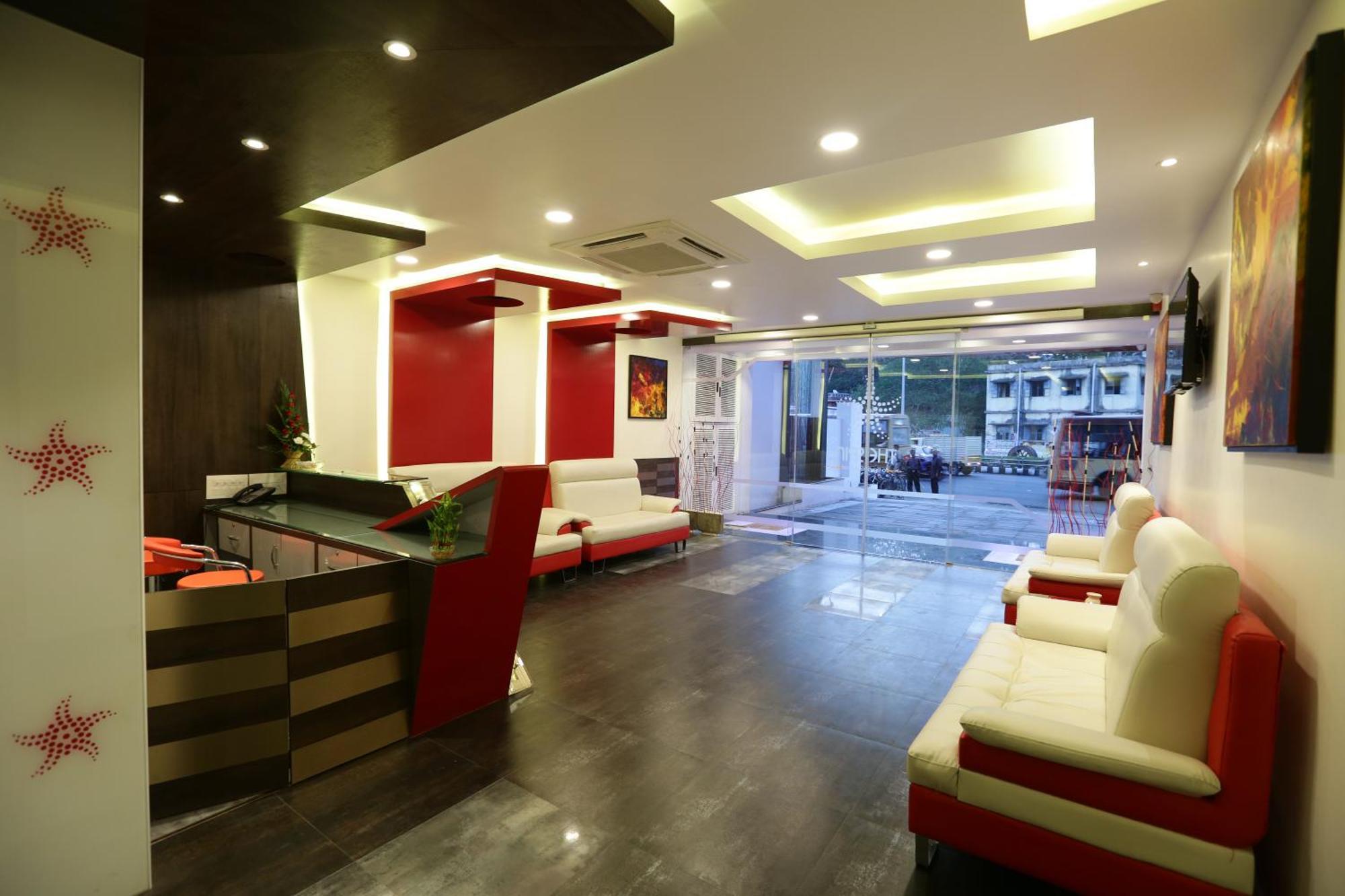 The Spin Hotel Madras Buitenkant foto