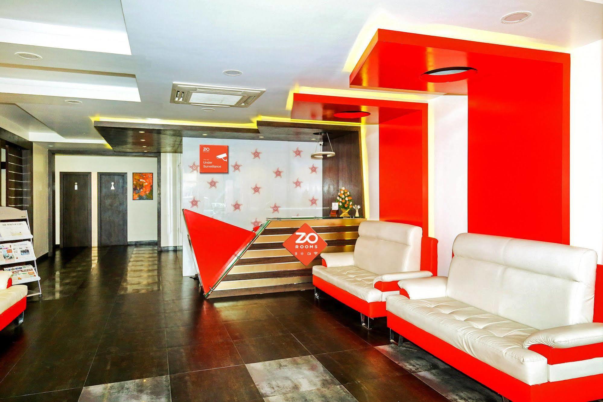 The Spin Hotel Madras Buitenkant foto